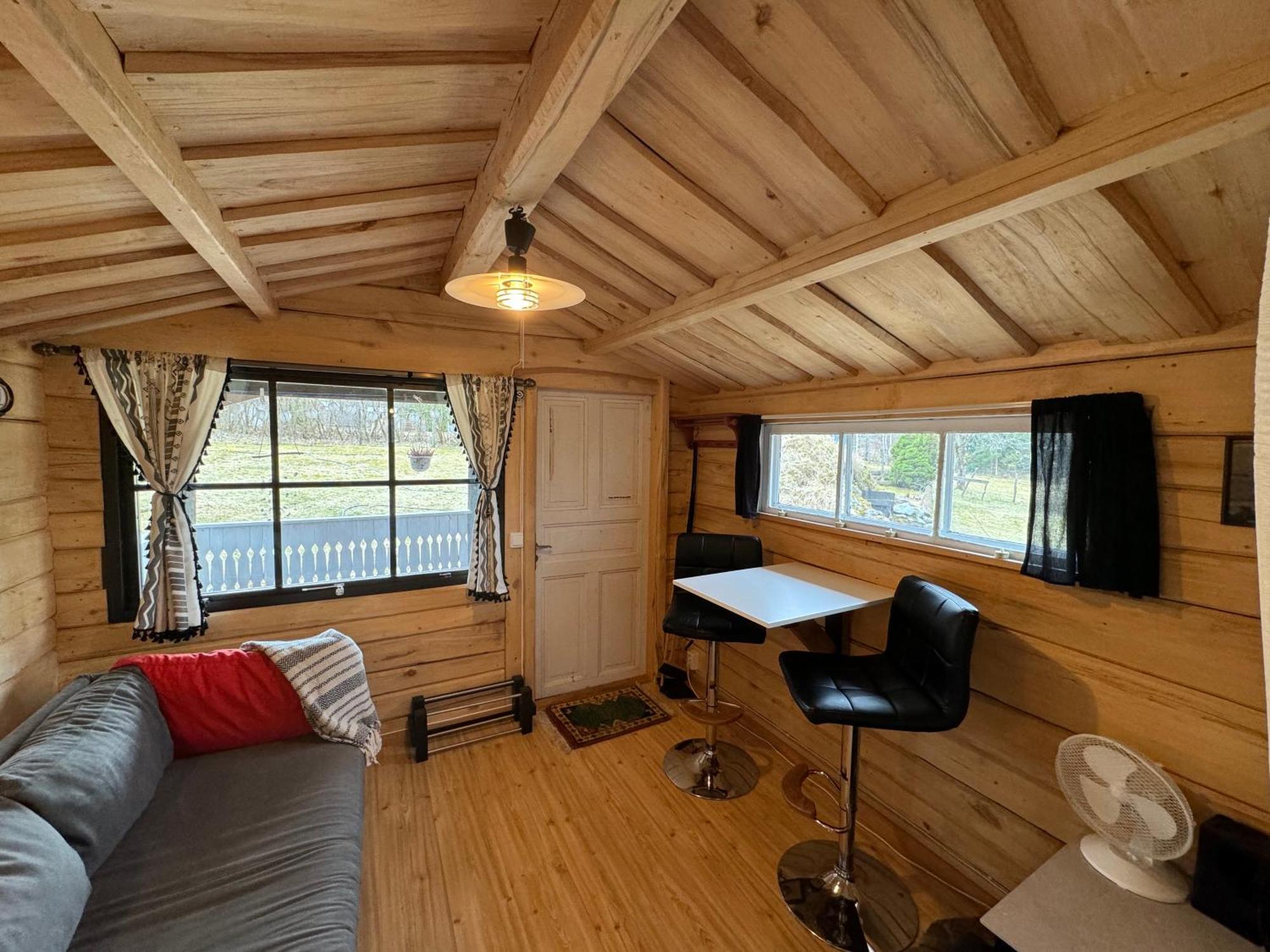 The Hideout Log Cabin- 2km To Klaraelvsbanan And Swimming Area Holiday home