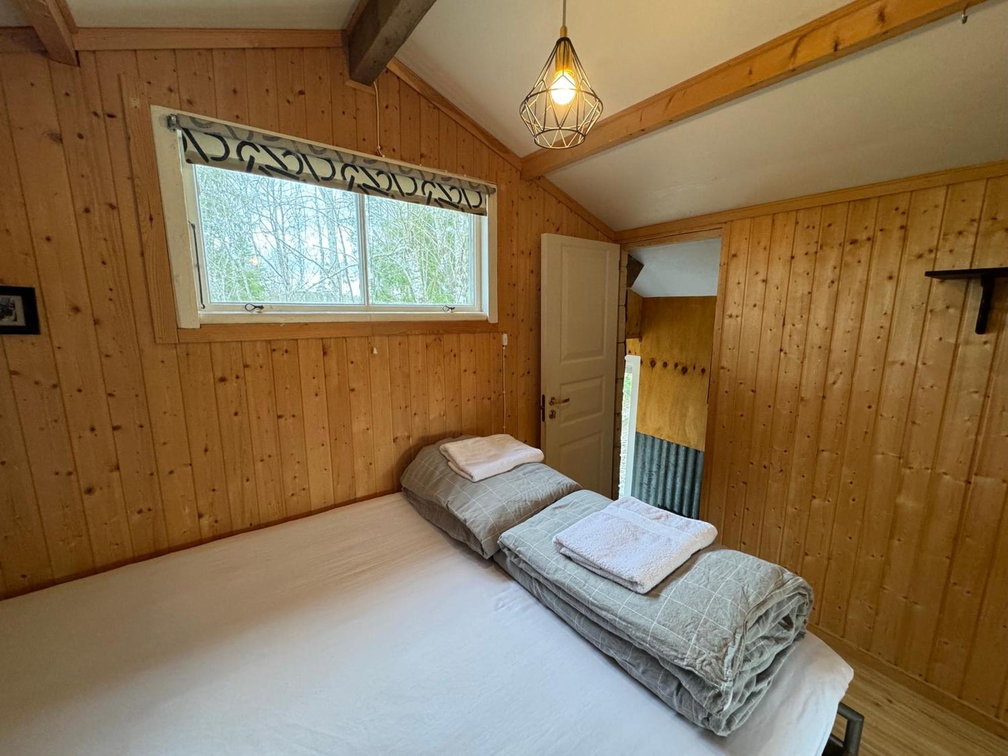 The Hideout Log Cabin- 2km To Klaraelvsbanan And Swimming Area * Munkfors