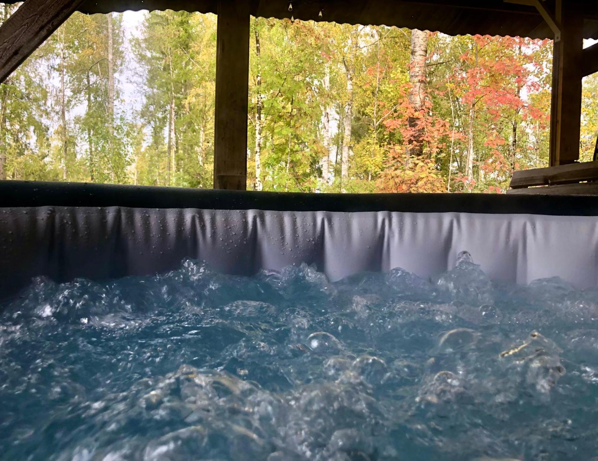 The Hideout Log Cabin- 2km To Klaraelvsbanan And Swimming Area Holiday home